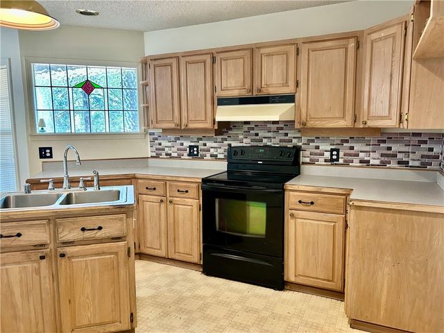 106 S Fox Run Road, Pottsville, AR 72858