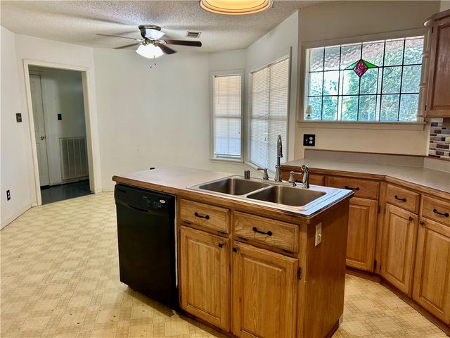 106 S Fox Run Road, Pottsville, AR 72858