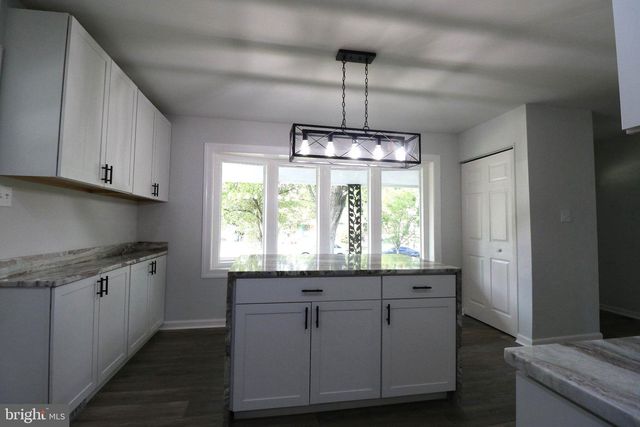 8917 2ND ST, Lanham, MD 20706