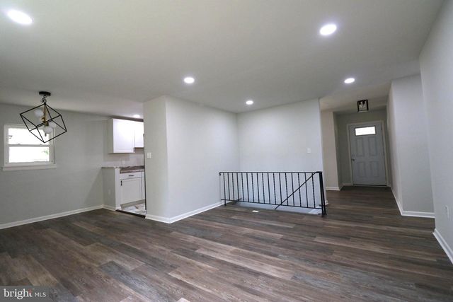 8917 2ND ST, Lanham, MD 20706