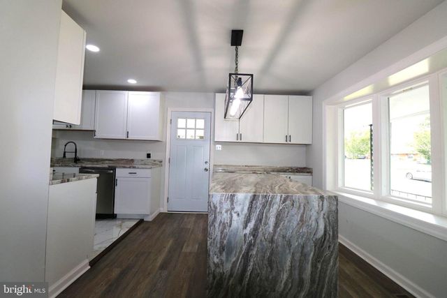 8917 2ND ST, Lanham, MD 20706
