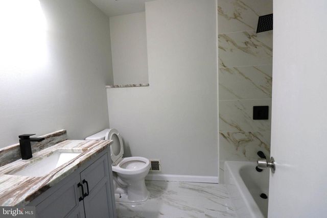 8917 2ND ST, Lanham, MD 20706