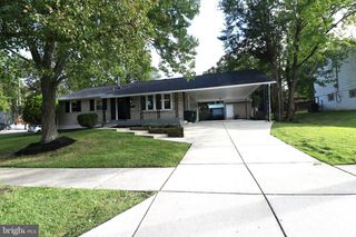 8917 2ND ST, Lanham, MD 20706