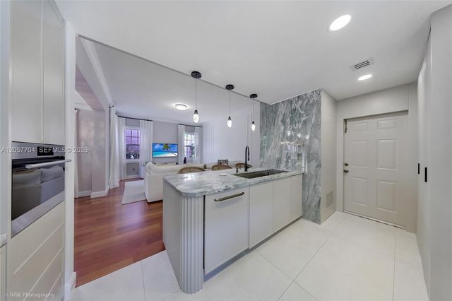 540 Loretto Avenue 19, Coral Gables, FL 33146