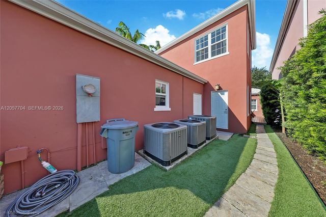 540 Loretto Avenue 19, Coral Gables, FL 33146