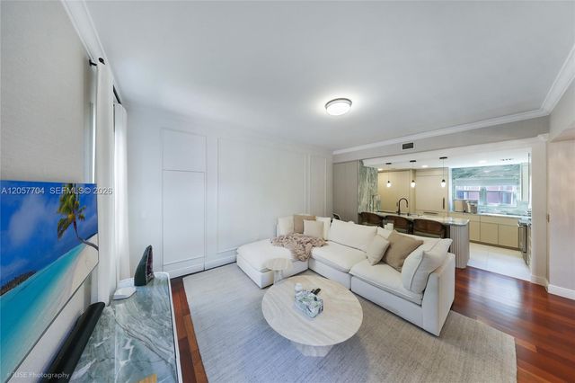 540 Loretto Avenue 19, Coral Gables, FL 33146