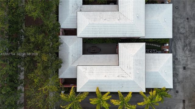 540 Loretto Avenue 19, Coral Gables, FL 33146