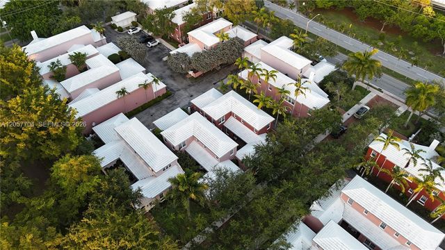 540 Loretto Avenue 19, Coral Gables, FL 33146