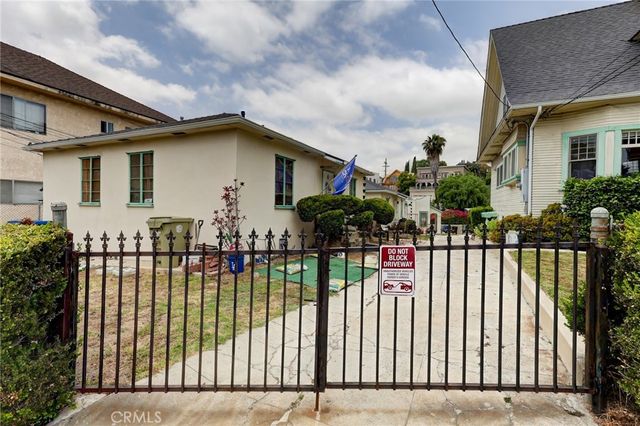 717 E Kensington, Los Angeles, CA 90026