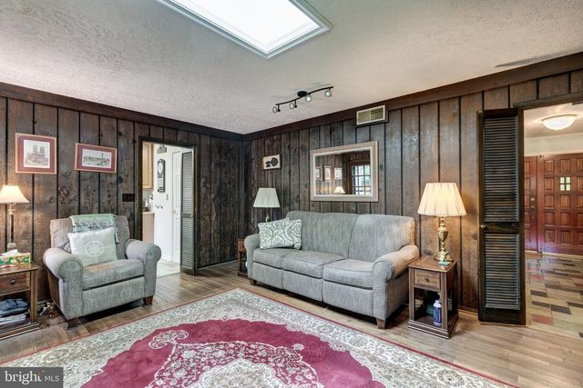 614 TRIXSAM RD, Sykesville, MD 21784