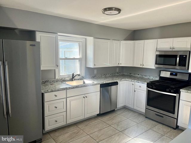62 WASHINGTON AVE, Williamstown, NJ 08094