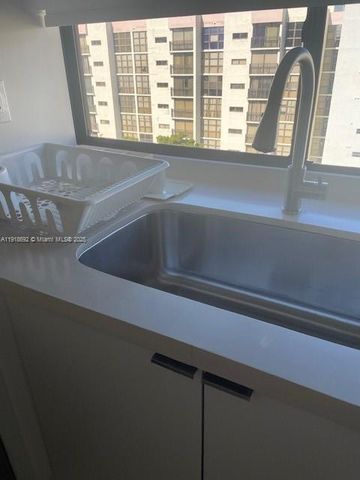 16909 N Bay Rd 805, Sunny Isles Beach, FL 33160