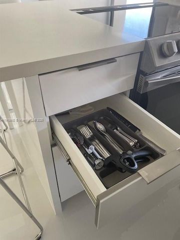 16909 N Bay Rd 805, Sunny Isles Beach, FL 33160