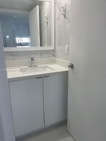 16909 N Bay Rd 805, Sunny Isles Beach, FL 33160