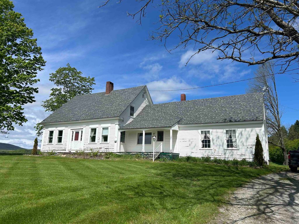 845 Old County Road, Peacham, VT 05862