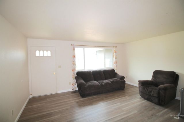 803 Astor, Nampa, ID 83651