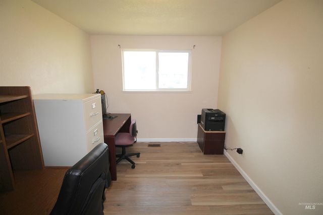 803 Astor, Nampa, ID 83651