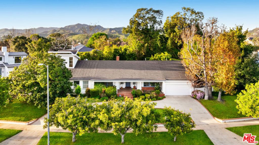 13921 W Sunset Boulevard, Pacific Palisades (los Angeles), CA 90272