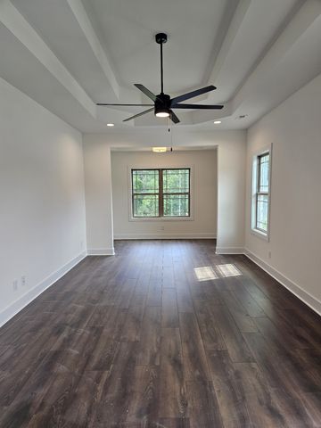 1280 Reda Dr, Clarksville, TN 37042