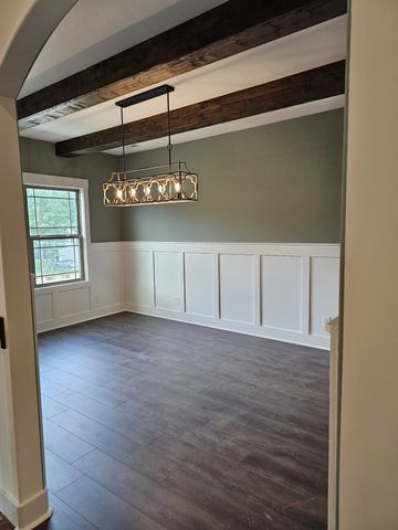 1280 Reda Dr, Clarksville, TN 37042