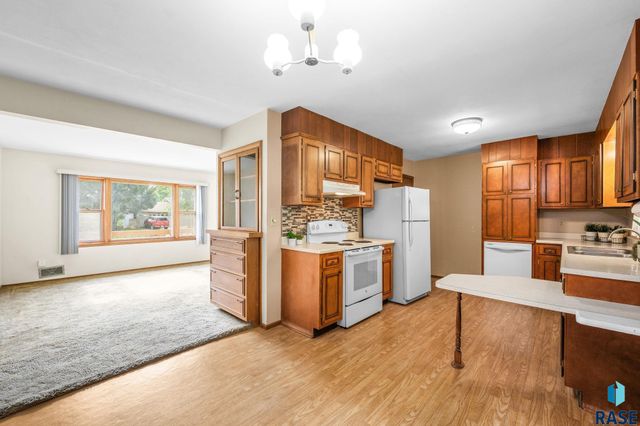 1301 S Joliet Ave Avenue, Sioux Falls, SD 57110