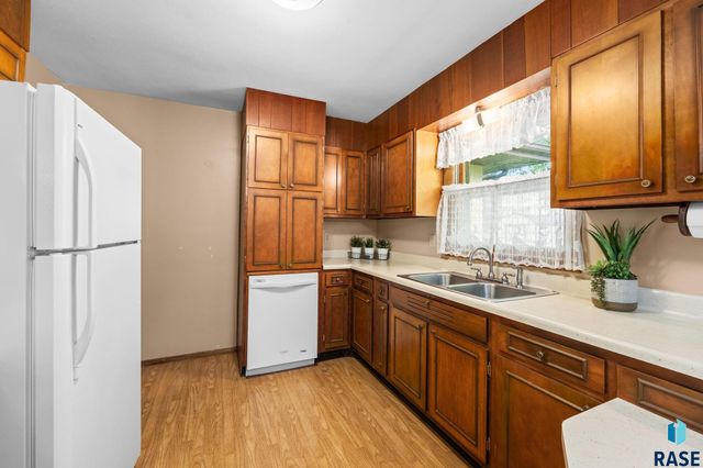 1301 S Joliet Ave Avenue, Sioux Falls, SD 57110