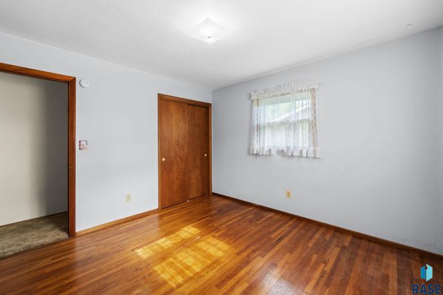 1301 S Joliet Ave Avenue, Sioux Falls, SD 57110