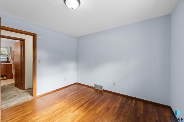 1301 S Joliet Ave Avenue, Sioux Falls, SD 57110