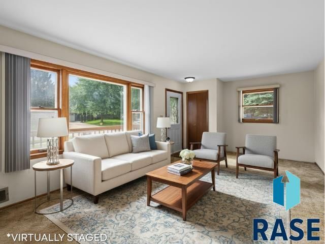 1301 S Joliet Ave Avenue, Sioux Falls, SD 57110