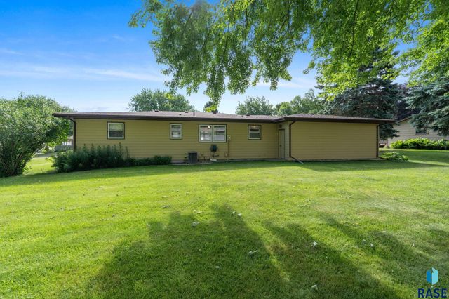 1301 S Joliet Ave Avenue, Sioux Falls, SD 57110