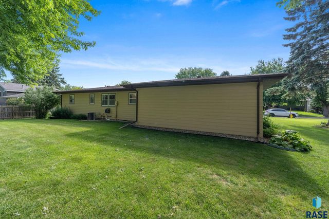 1301 S Joliet Ave Avenue, Sioux Falls, SD 57110