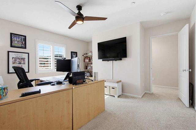 220 Pantaneiro Place, Fallbrook, CA 92028