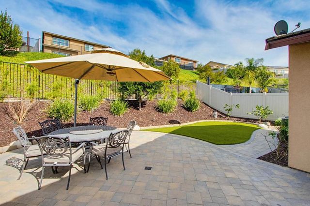 220 Pantaneiro Place, Fallbrook, CA 92028