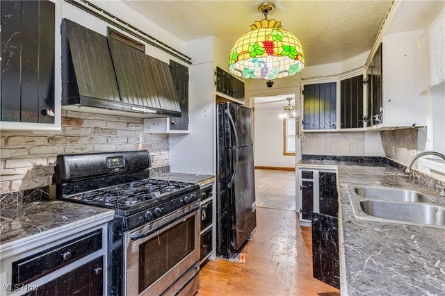 6123 Lucas Avenue, Ashtabula, OH 44004