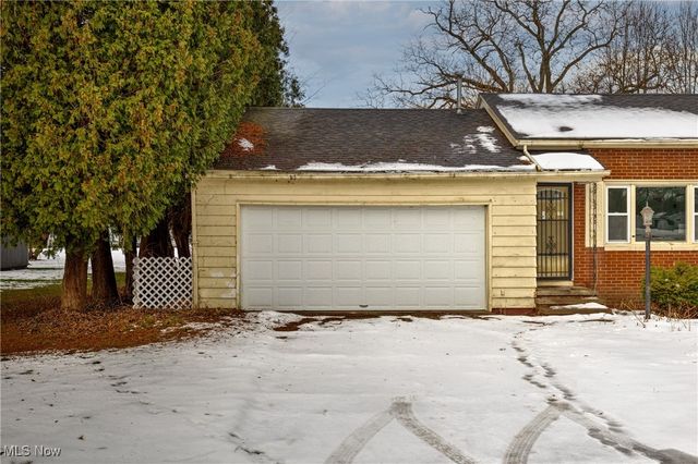 6123 Lucas Avenue, Ashtabula, OH 44004