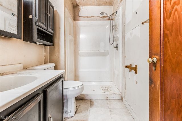 6123 Lucas Avenue, Ashtabula, OH 44004