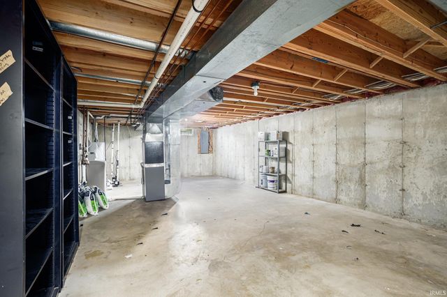 5173 Finch Drive, South Bend, IN 46614