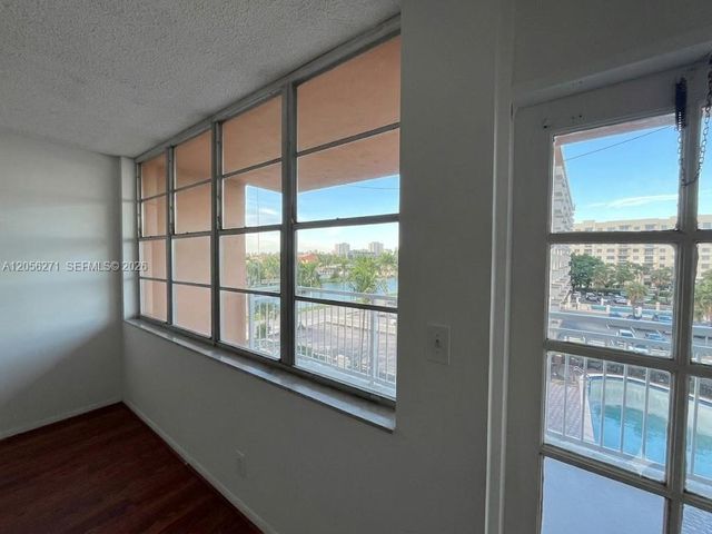 2025 NE 164 St 408, North Miami Beach, FL 33162