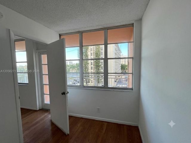 2025 NE 164 St 408, North Miami Beach, FL 33162