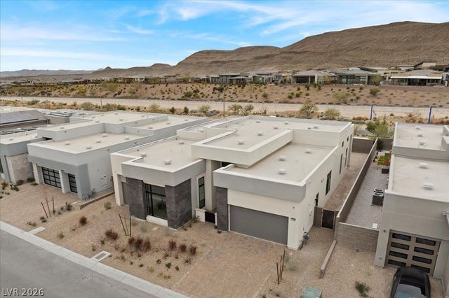 10907 Agate Cliffs Avenue, Las Vegas, NV 89135