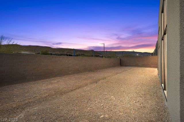 10907 Agate Cliffs Avenue, Las Vegas, NV 89135