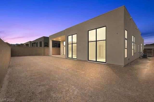 10907 Agate Cliffs Avenue, Las Vegas, NV 89135