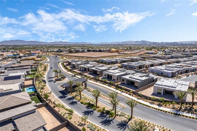 10907 Agate Cliffs Avenue, Las Vegas, NV 89135