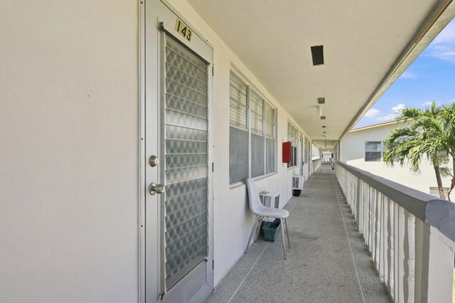 143 CAMBRIDGE F, West Palm Beach, FL 33417