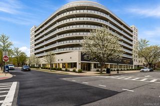 300 Martine Avenue 2J, White Plains, NY 10601