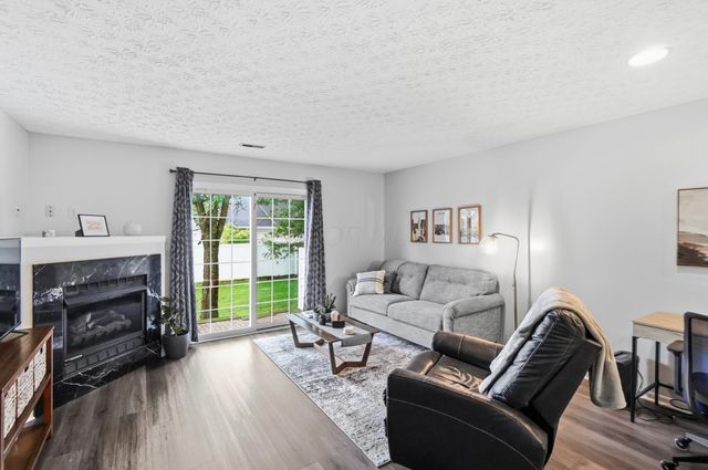4643 Parrau Drive, 68B, Columbus, OH 43228