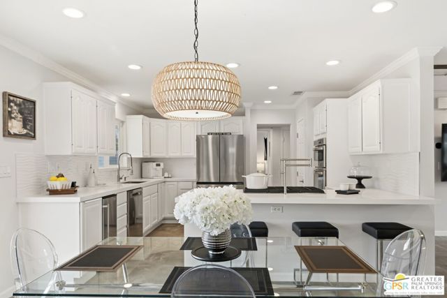 3670 E Vivian Circle, Palm Springs, CA 92262