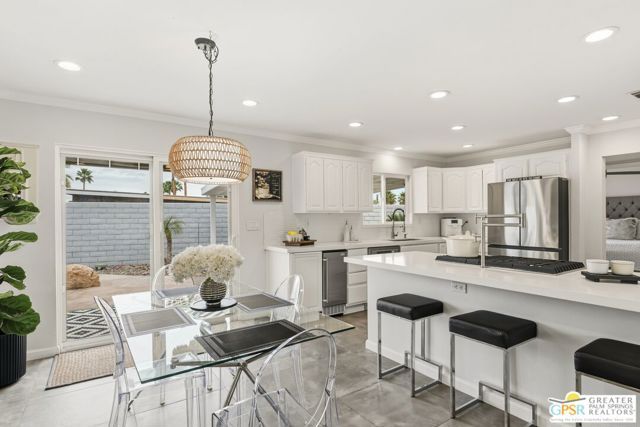 3670 E Vivian Circle, Palm Springs, CA 92262