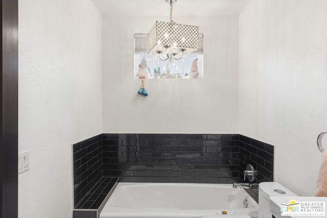 3670 E Vivian Circle, Palm Springs, CA 92262