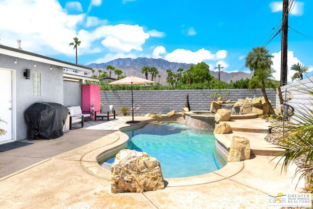 3670 E Vivian Circle, Palm Springs, CA 92262